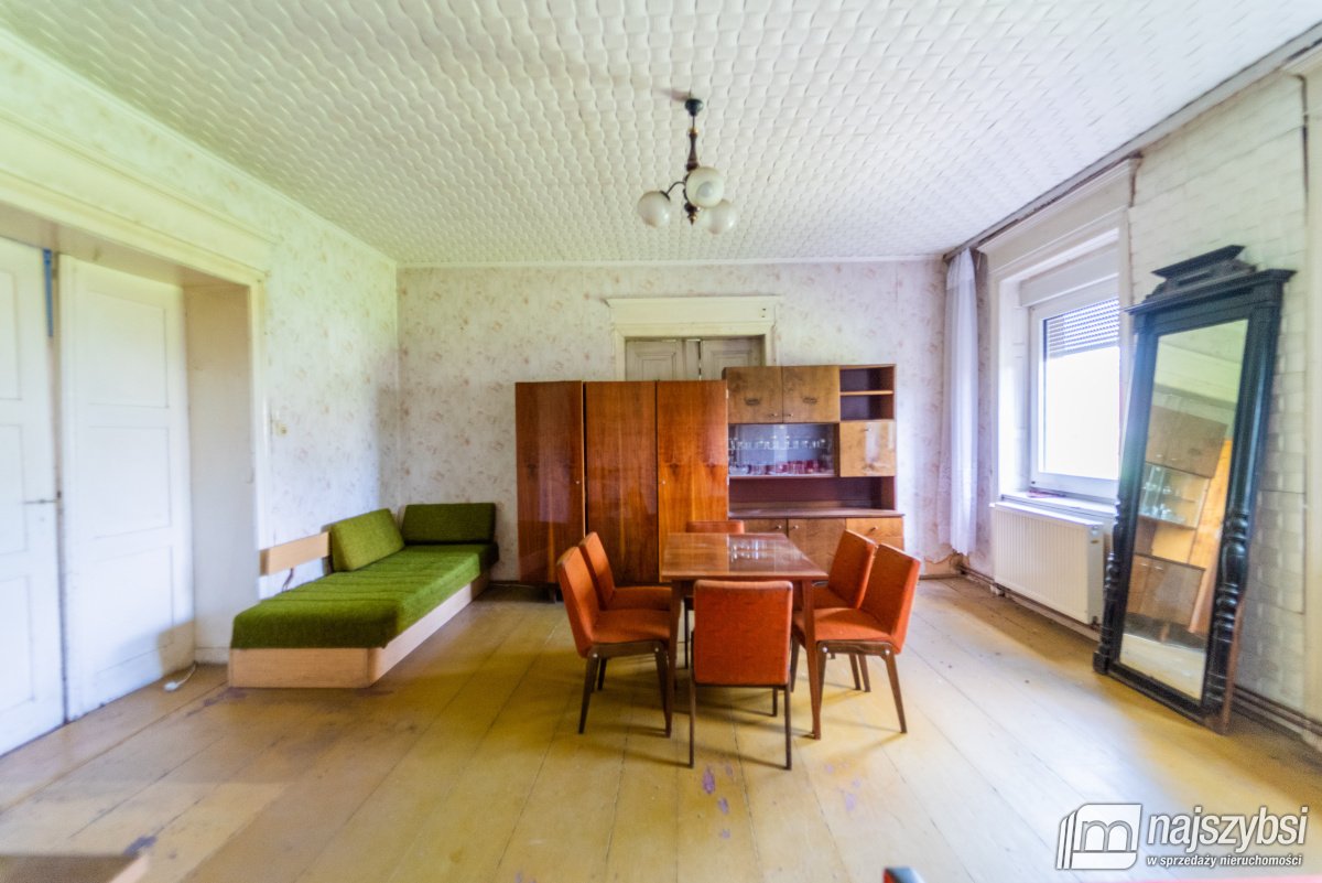 Dom z sadem na dużej działce. (5)