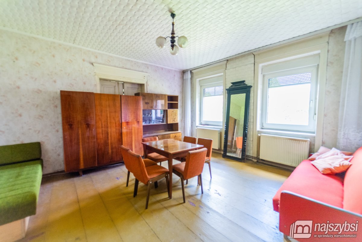 Dom z sadem na dużej działce. (6)