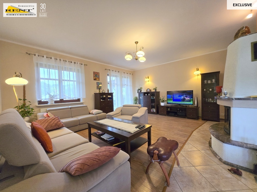 Dom z ogrodem, 6pokoi, 2garaże, wejście do lasu (3)