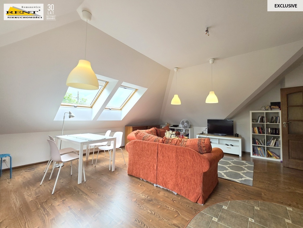 Dom z ogrodem, 6pokoi, 2garaże, wejście do lasu (21)