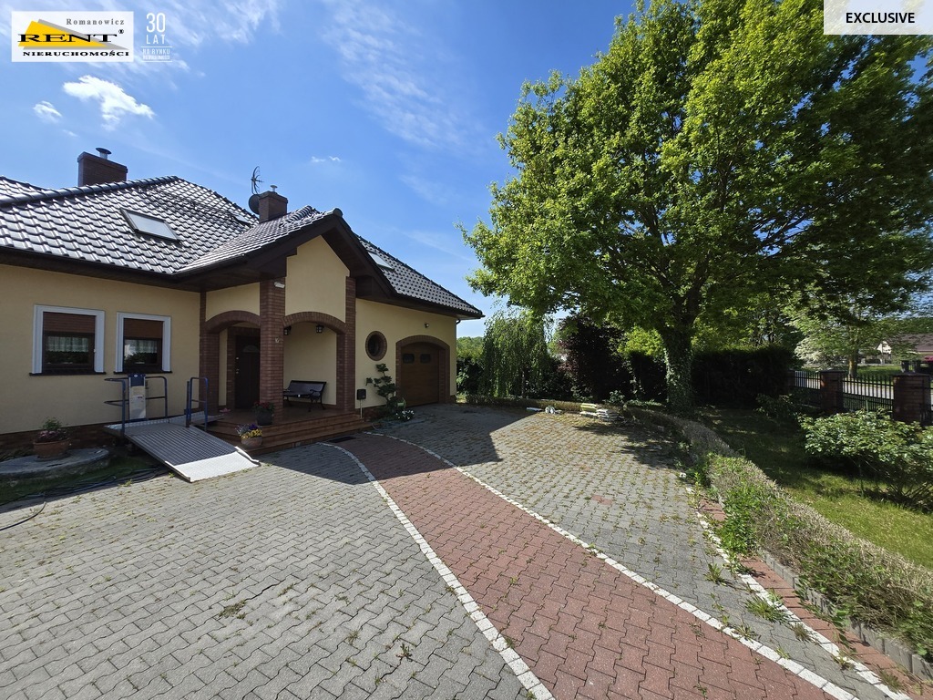 Dom z ogrodem, 6pokoi, 2garaże, wejście do lasu (25)