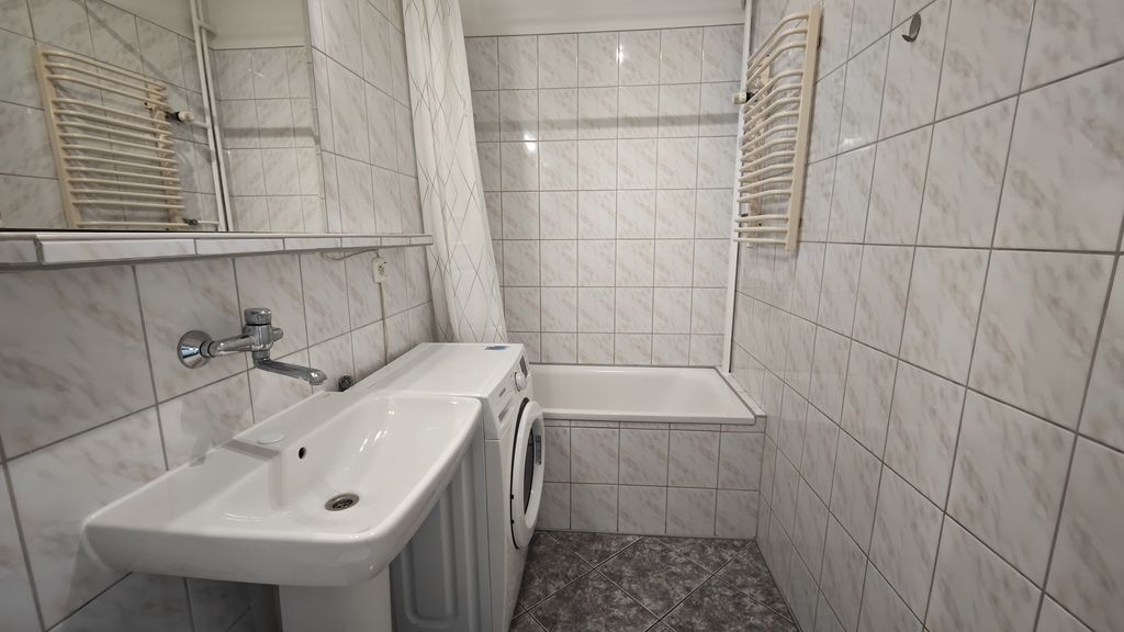 2pok. obok Galaxy, balkon, winda, zamykany parking (14)