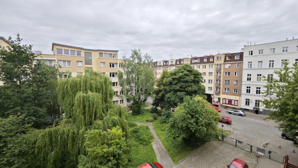 2pok. obok Galaxy, balkon, winda, zamykany parking (21)