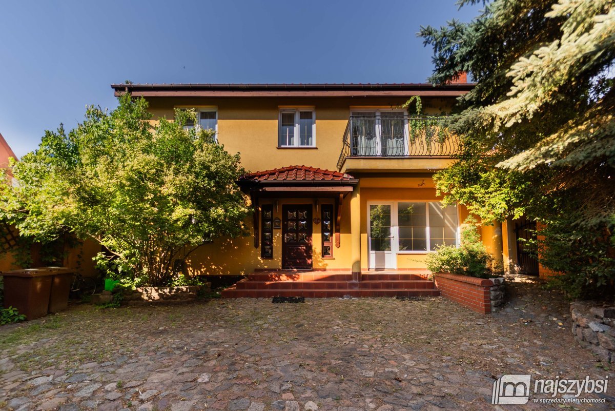 Goleniów- dom wolnostojący w centrum (1)