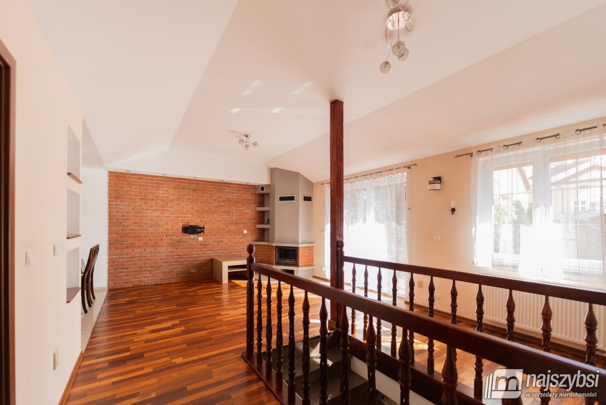 Goleniów- dom wolnostojący w centrum (10)