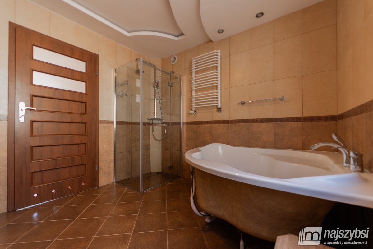 Goleniów- dom wolnostojący w centrum (22)