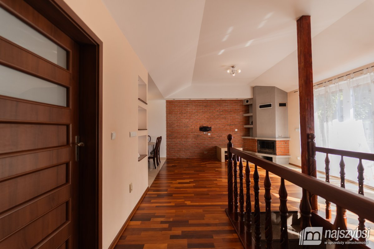 Goleniów- dom wolnostojący w centrum (24)