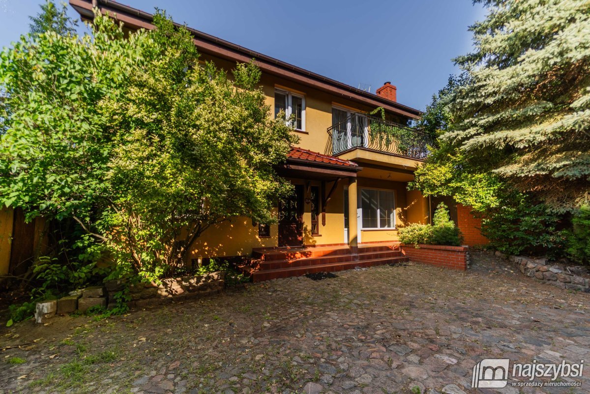 Goleniów- dom wolnostojący w centrum (3)