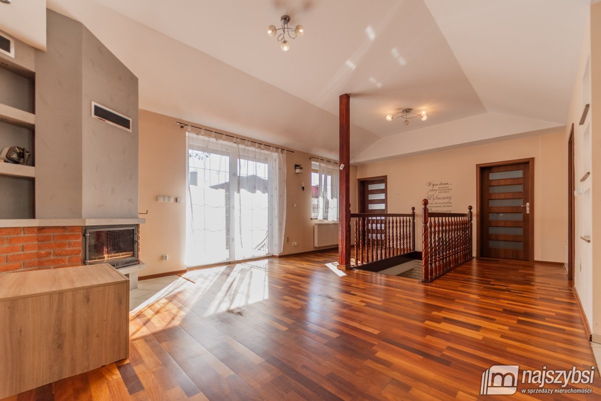 Goleniów- dom wolnostojący w centrum (9)