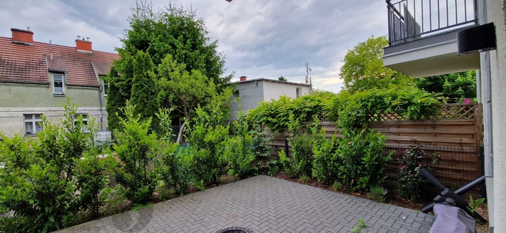 92m2, 4 pokoje + garaż + taras,6500 zł (4)