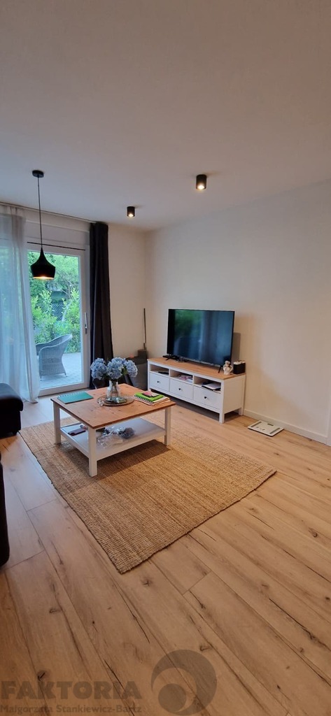 92m2, 4 pokoje + garaż + taras,6500 zł (8)