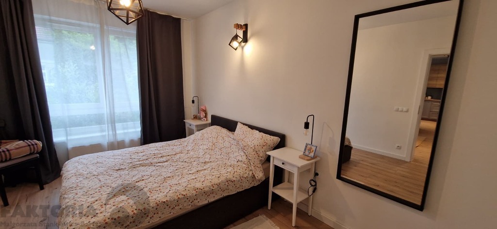 92m2, 4 pokoje + garaż + taras,6500 zł (11)