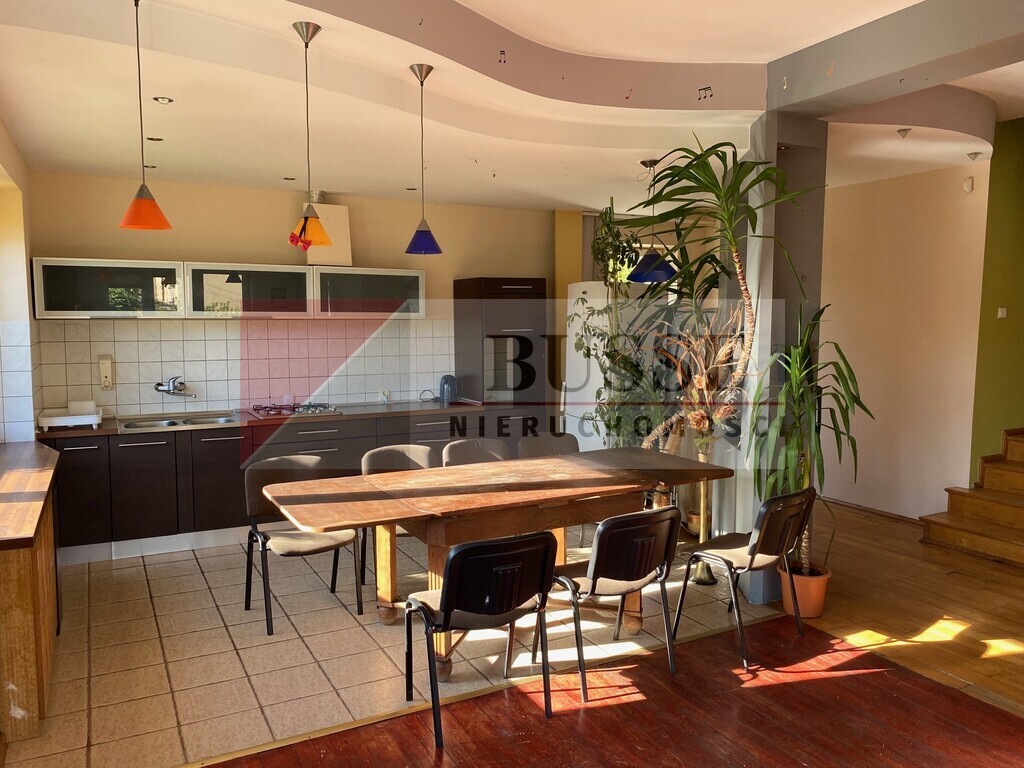 Duży dom dla pracowników- wiele pokoi, komfort (1)