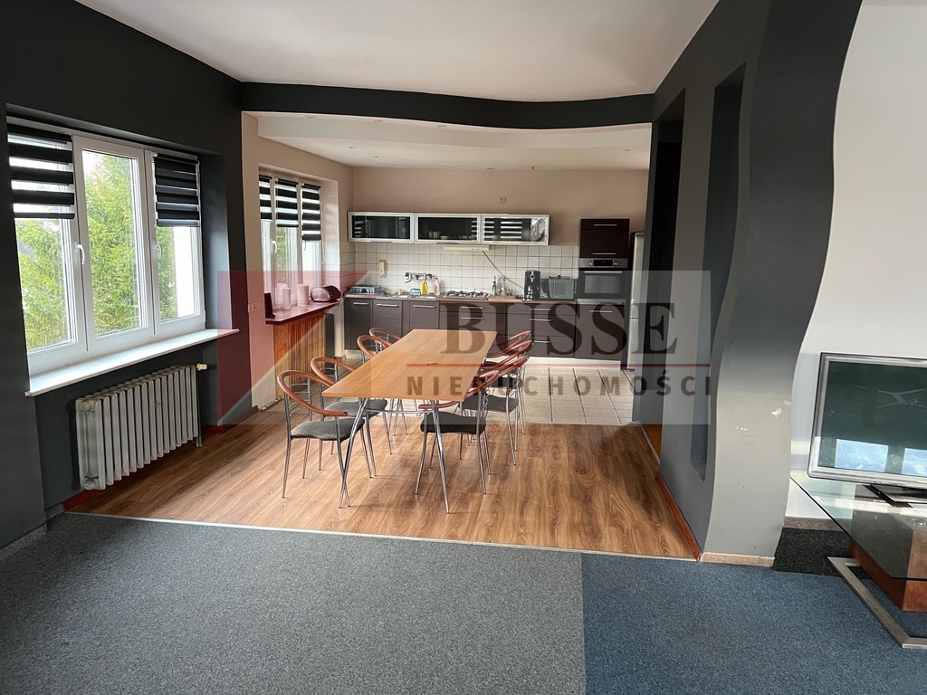 Duży dom dla pracowników- wiele pokoi, komfort (12)