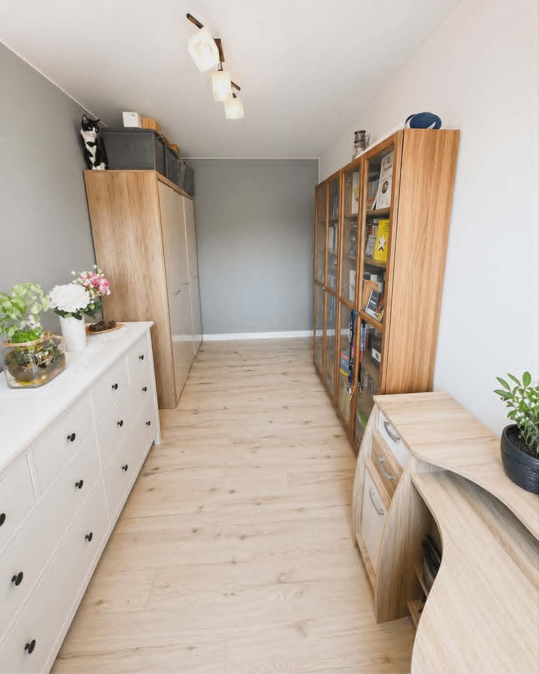 3 POKOJE PO GENERALNYM REMONCIE , BALKON,2 PIWNICE (7)