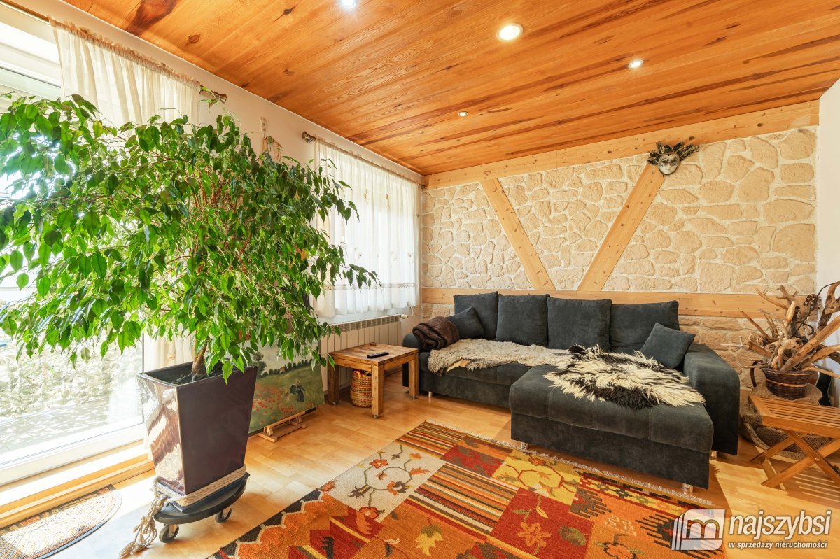 KOŁOBRZEG-piękne mieszkanie z garażem w cenie (11)