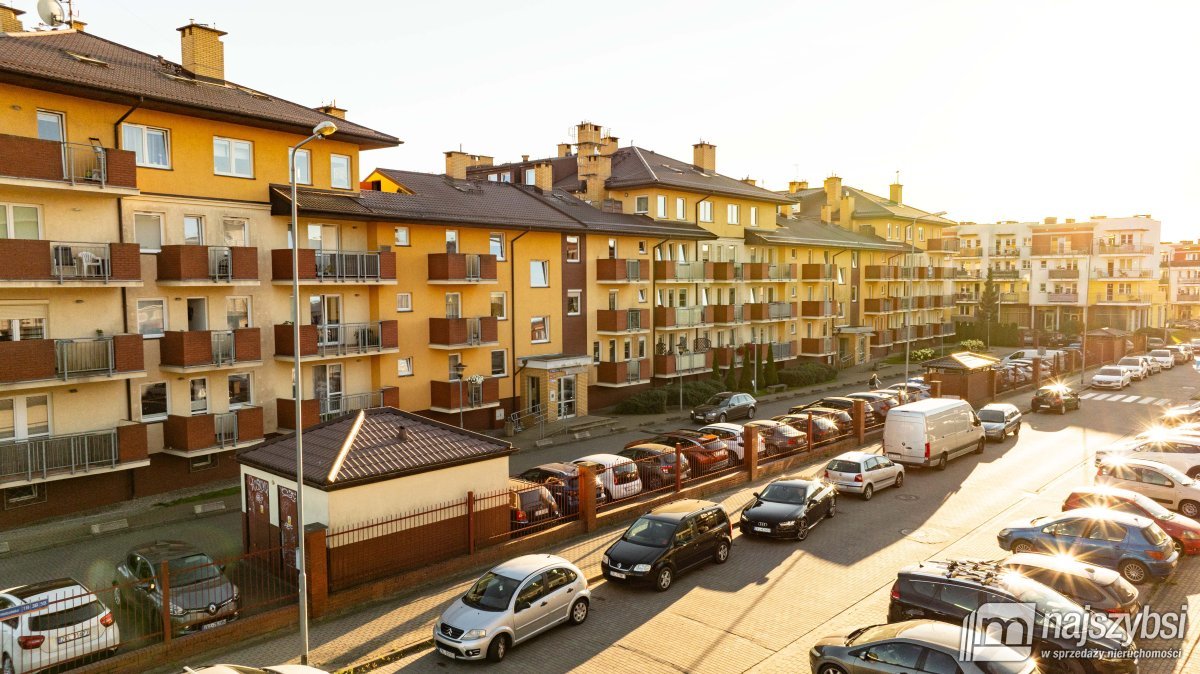 KOŁOBRZEG-piękne mieszkanie z garażem w cenie (16)