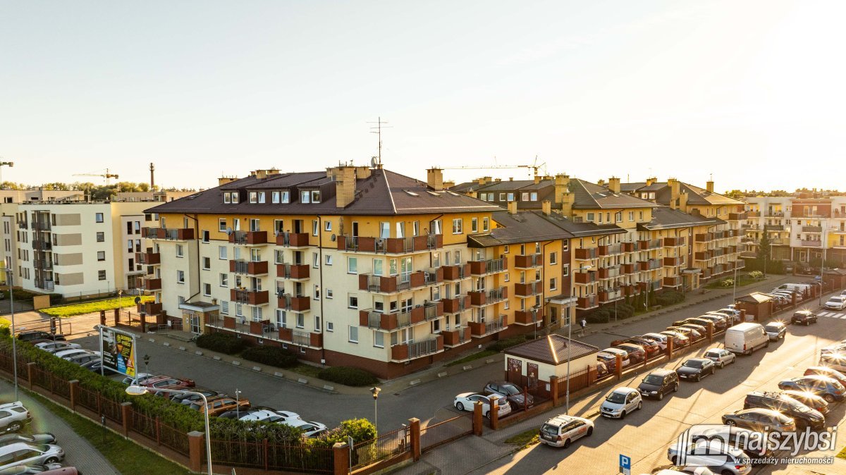 KOŁOBRZEG-piękne mieszkanie z garażem w cenie (17)