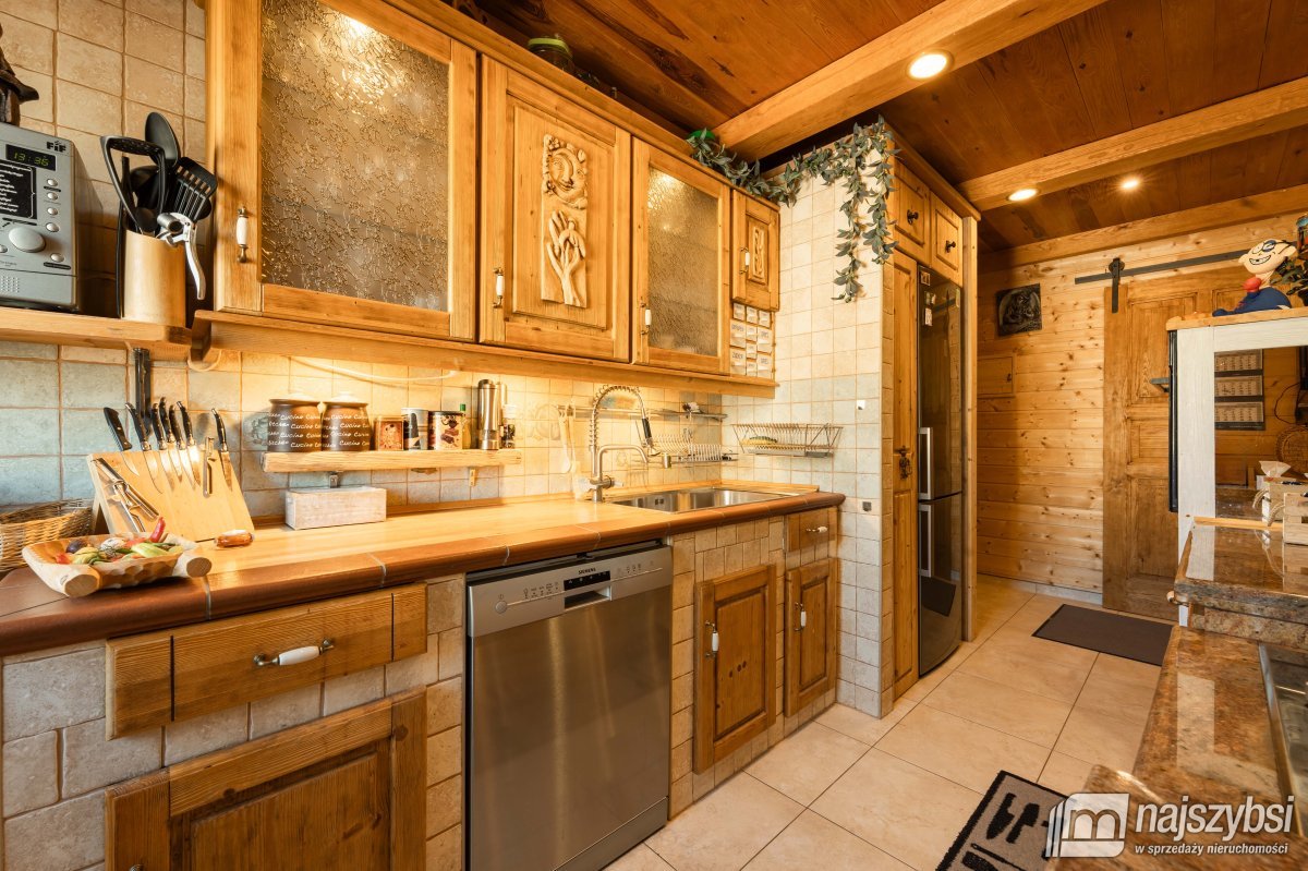 KOŁOBRZEG-piękne mieszkanie z garażem w cenie (5)