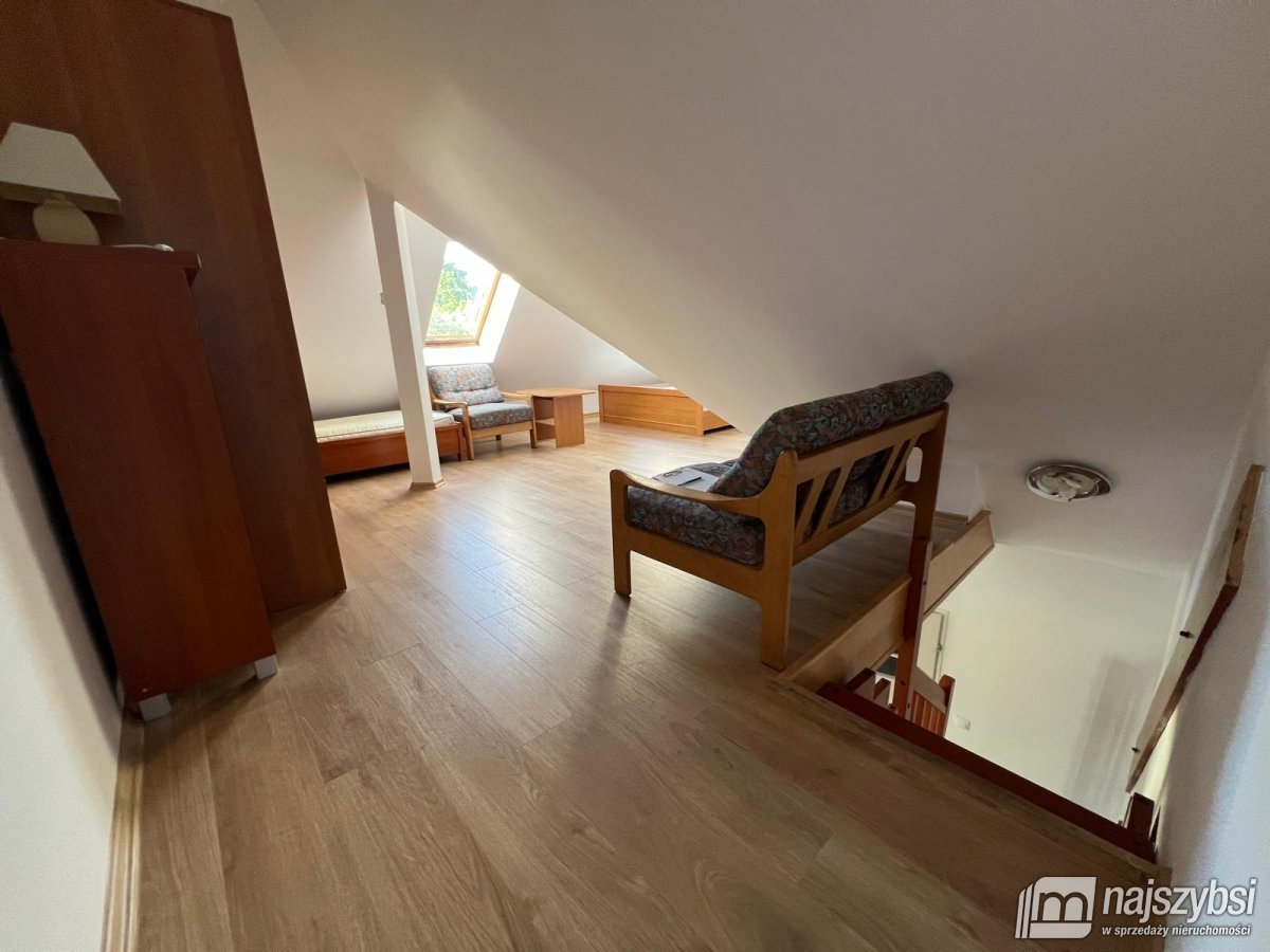 Pobierowo - dwupoziomowy apartament w centrum! (10)