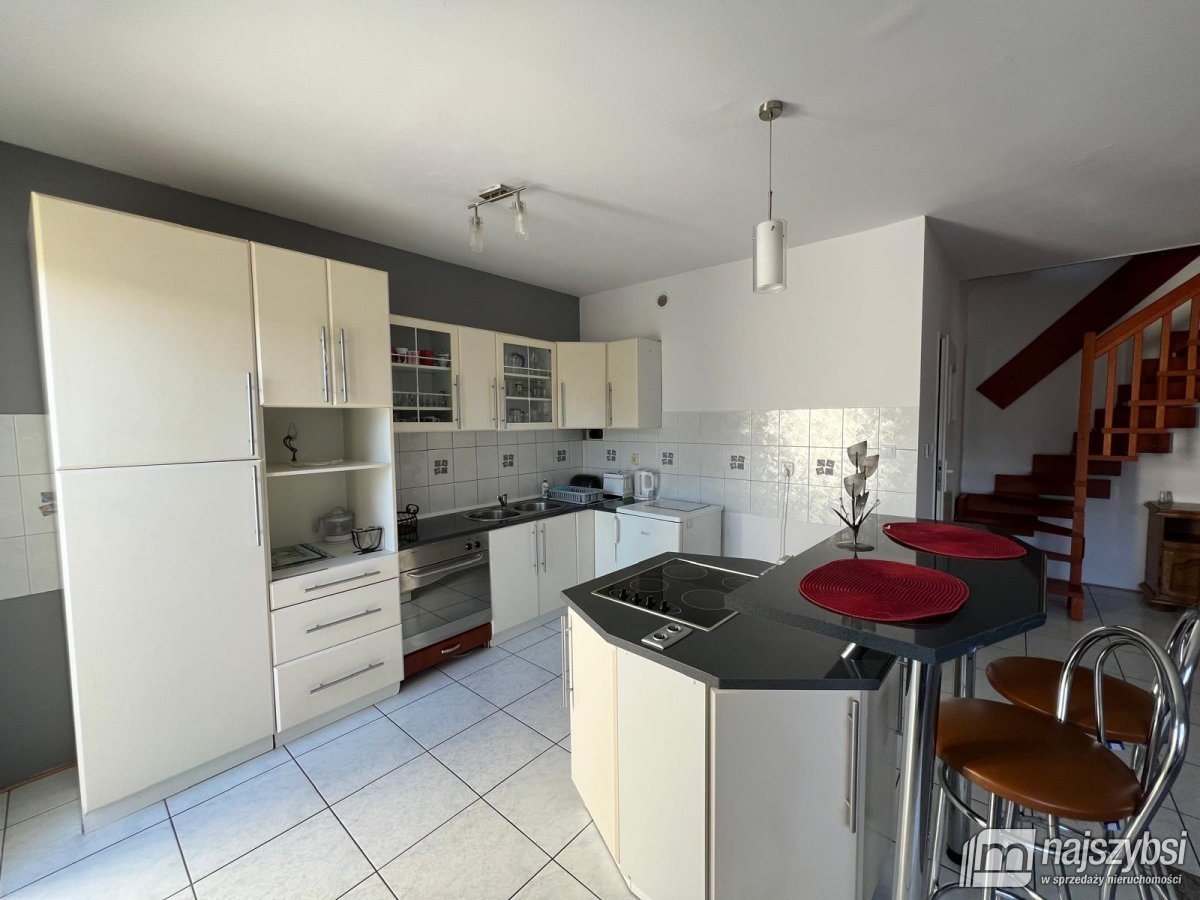 Pobierowo - dwupoziomowy apartament w centrum! (3)