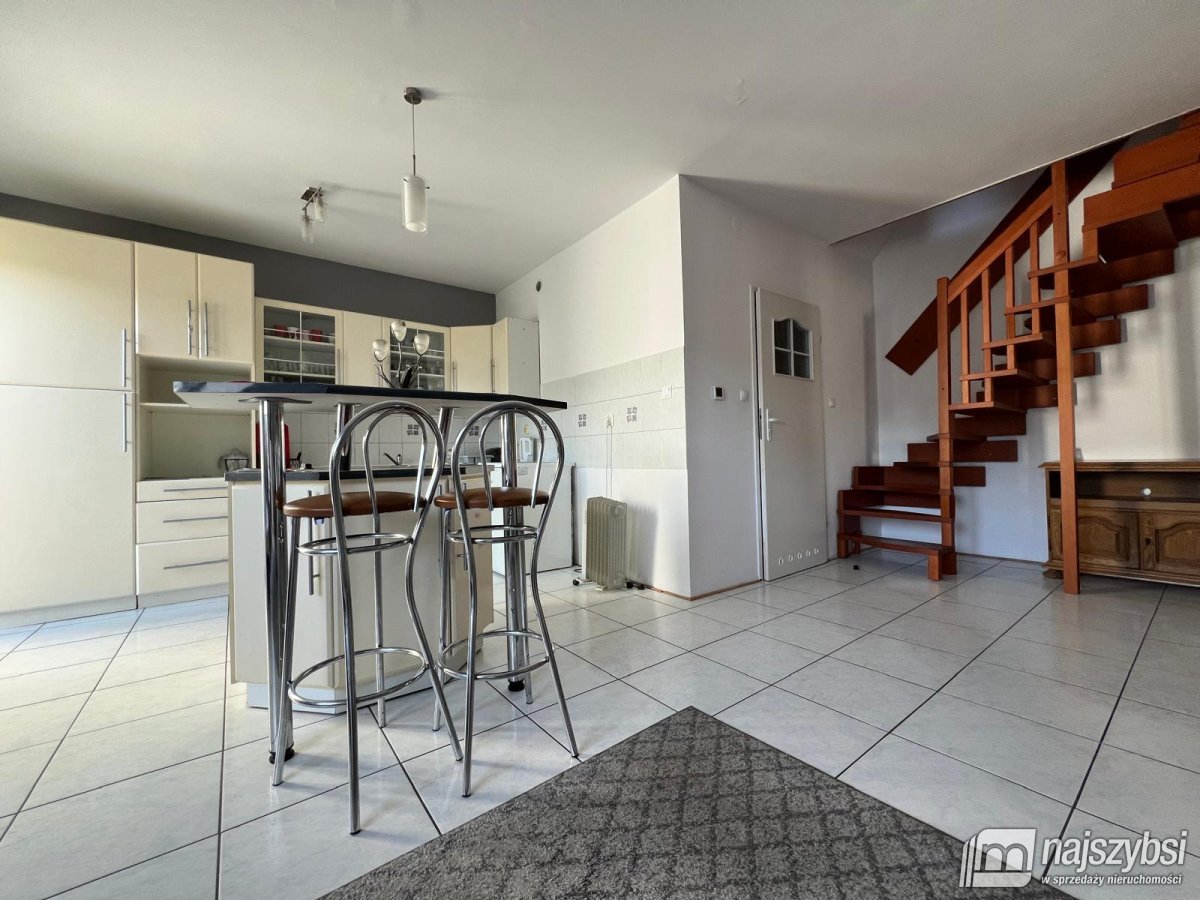 Pobierowo - dwupoziomowy apartament w centrum! (5)
