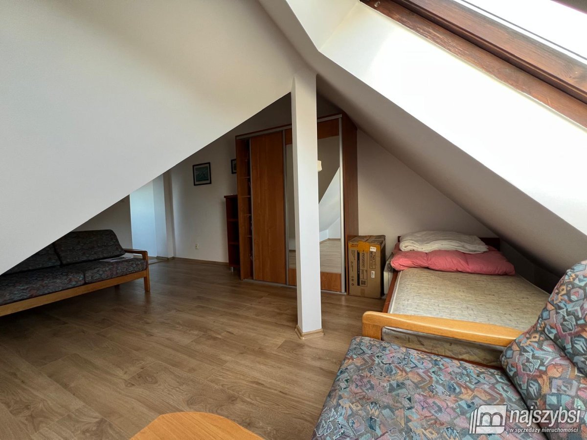 Pobierowo - dwupoziomowy apartament w centrum! (9)