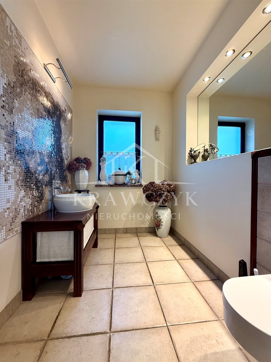 REZYDENCJA KIJEWKO, 2006r. 299,2m2, działka 1988m2 (12)