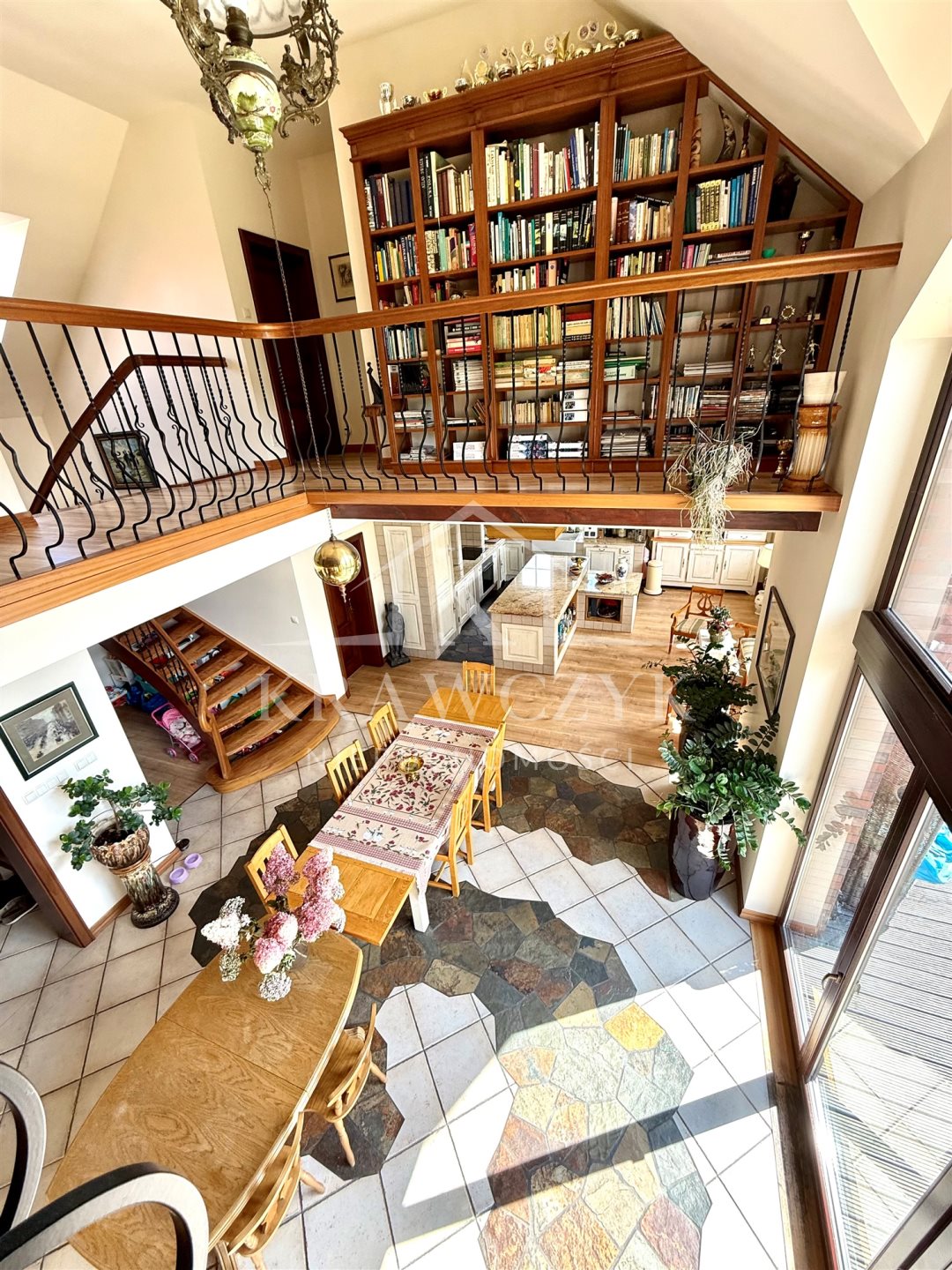 REZYDENCJA KIJEWKO, 2006r. 299,2m2, działka 1988m2 (16)