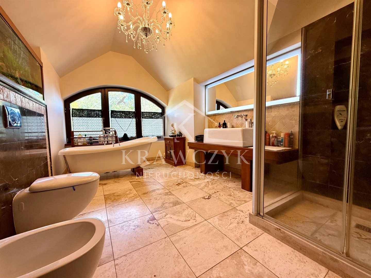 REZYDENCJA KIJEWKO, 2006r. 299,2m2, działka 1988m2 (18)