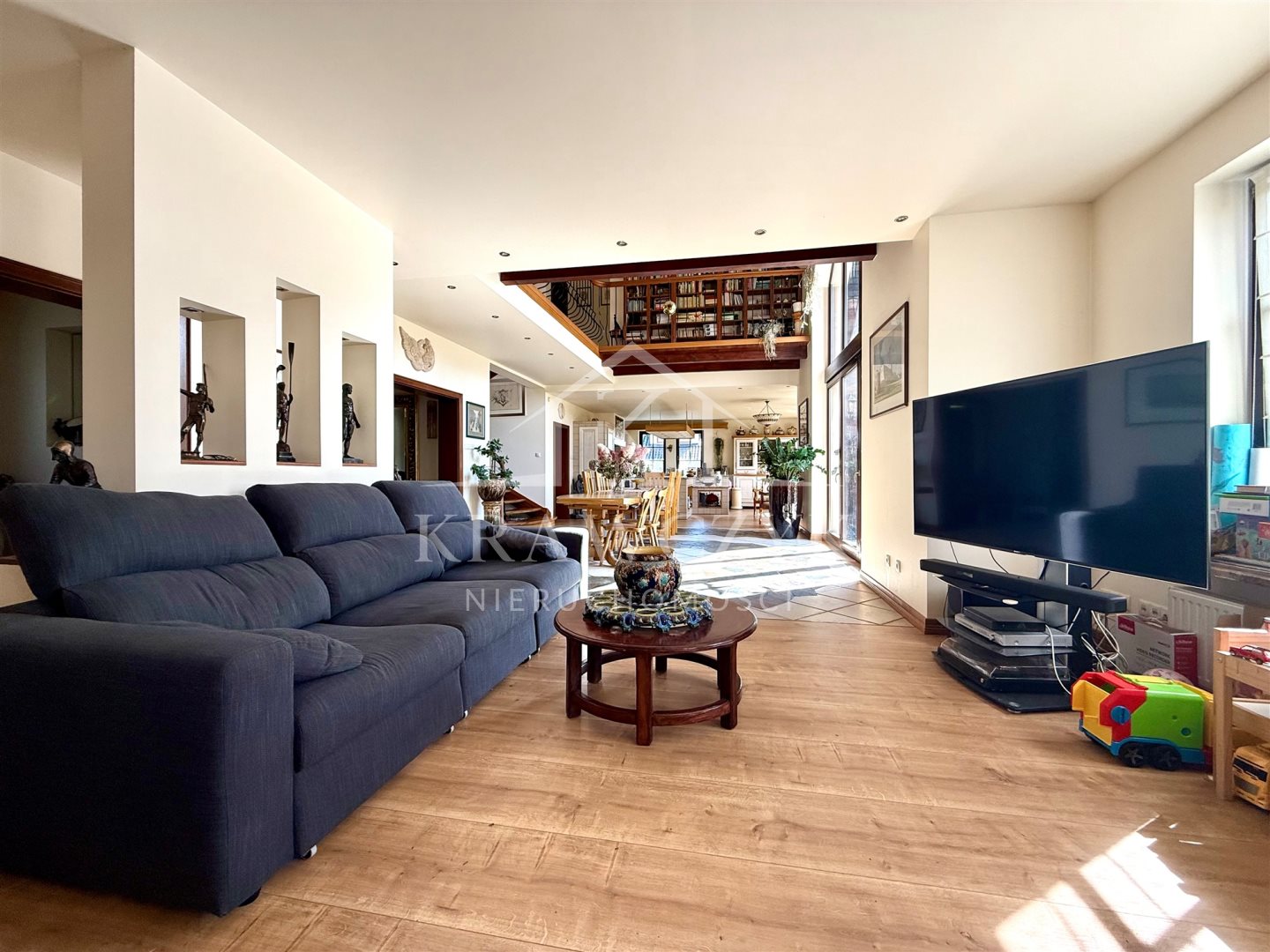 REZYDENCJA KIJEWKO, 2006r. 299,2m2, działka 1988m2 (6)