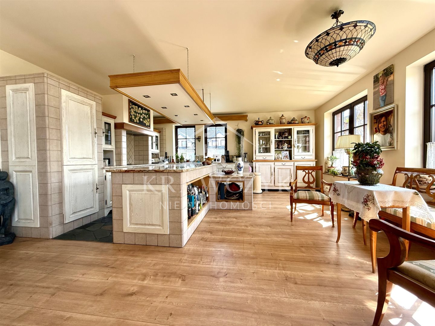 REZYDENCJA KIJEWKO, 2006r. 299,2m2, działka 1988m2 (8)