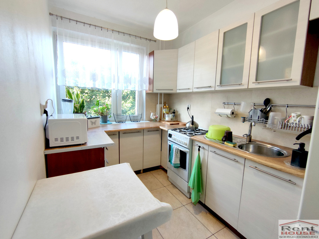 2 pokoje, balkon, niski blok (7)