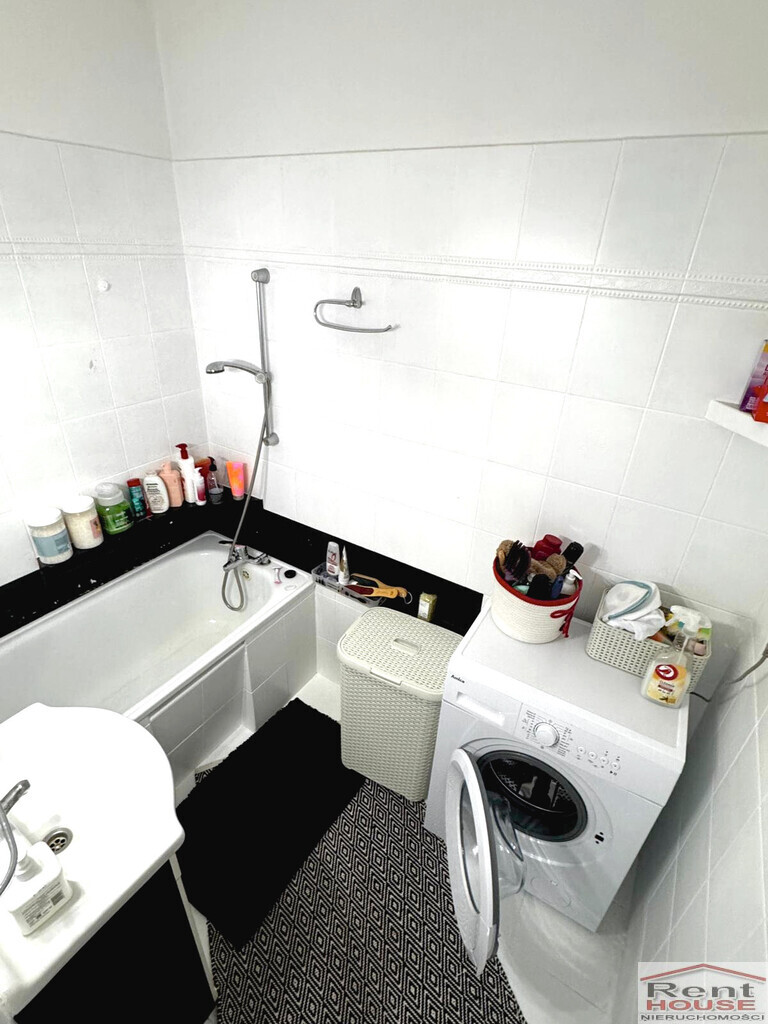 2 pokoje, balkon, niski blok (9)