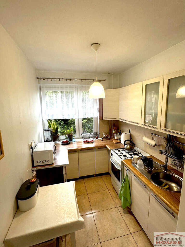 2 pokoje, balkon, niski blok (6)