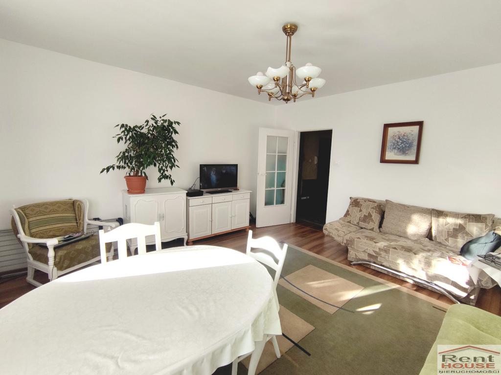 2 pokoje, balkon, niski blok (3)