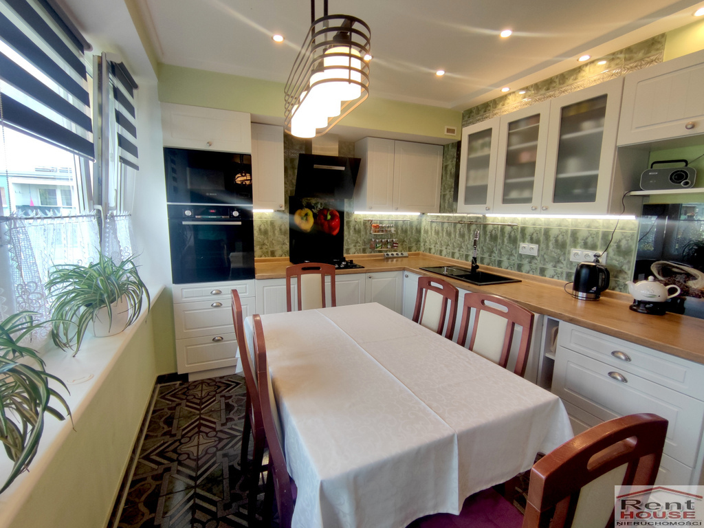 Słoneczne 3 pokojowe mieszkanie, duży balkon (8)