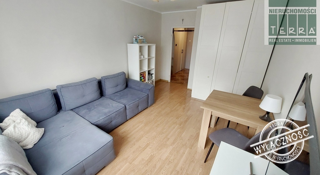 Klimatyczne mieszkanie na uboczu. (13)