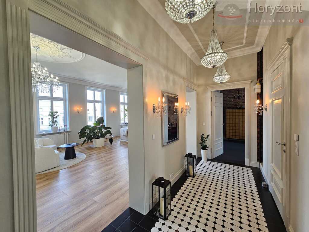 Wyjątkowy Apartament 124m2 w sercu miasta (9)