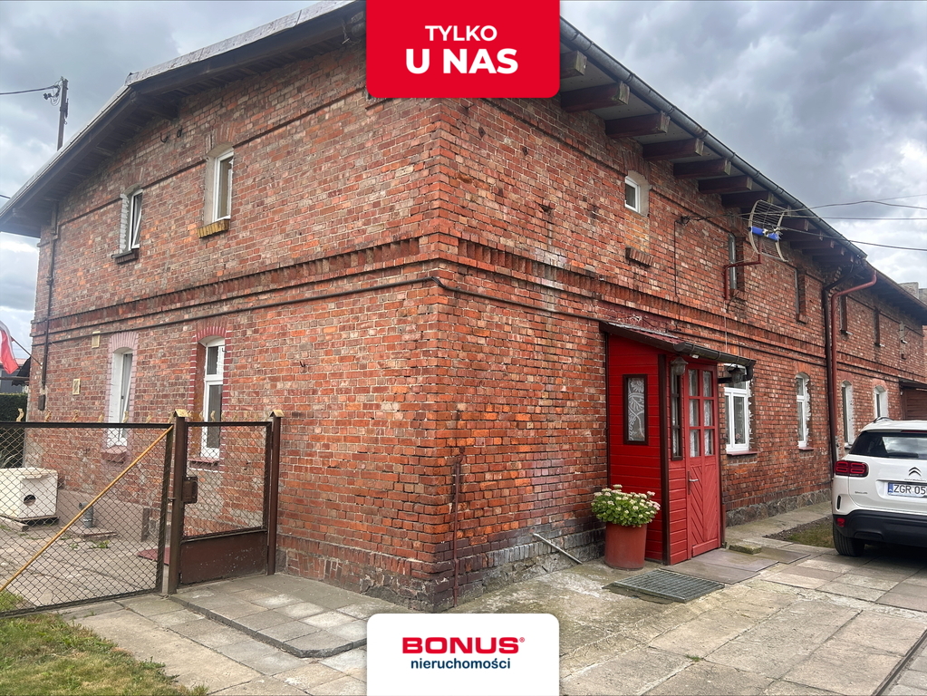 1/4 domu z garażem i ogródkiem (1)