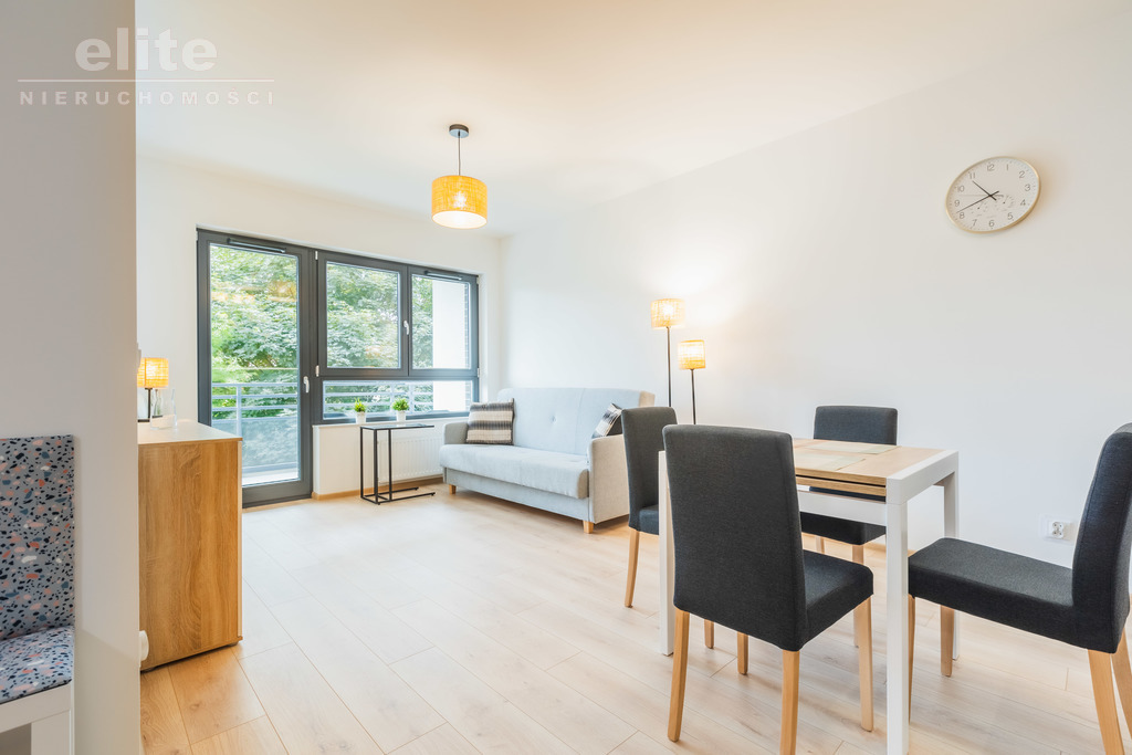 Mieszkanie z balkonem w nowym budynku z windą (1)