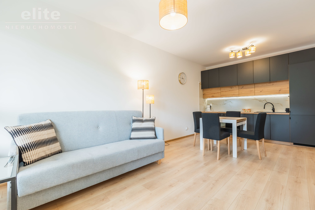 Mieszkanie z balkonem w nowym budynku z windą (2)