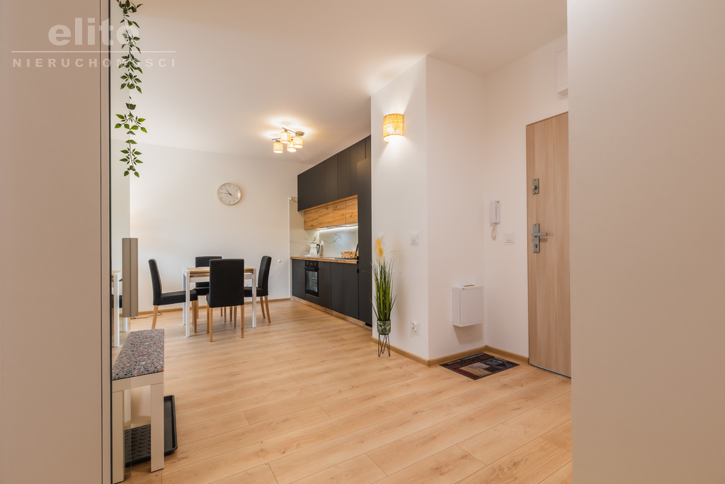 Mieszkanie z balkonem w nowym budynku z windą (10)