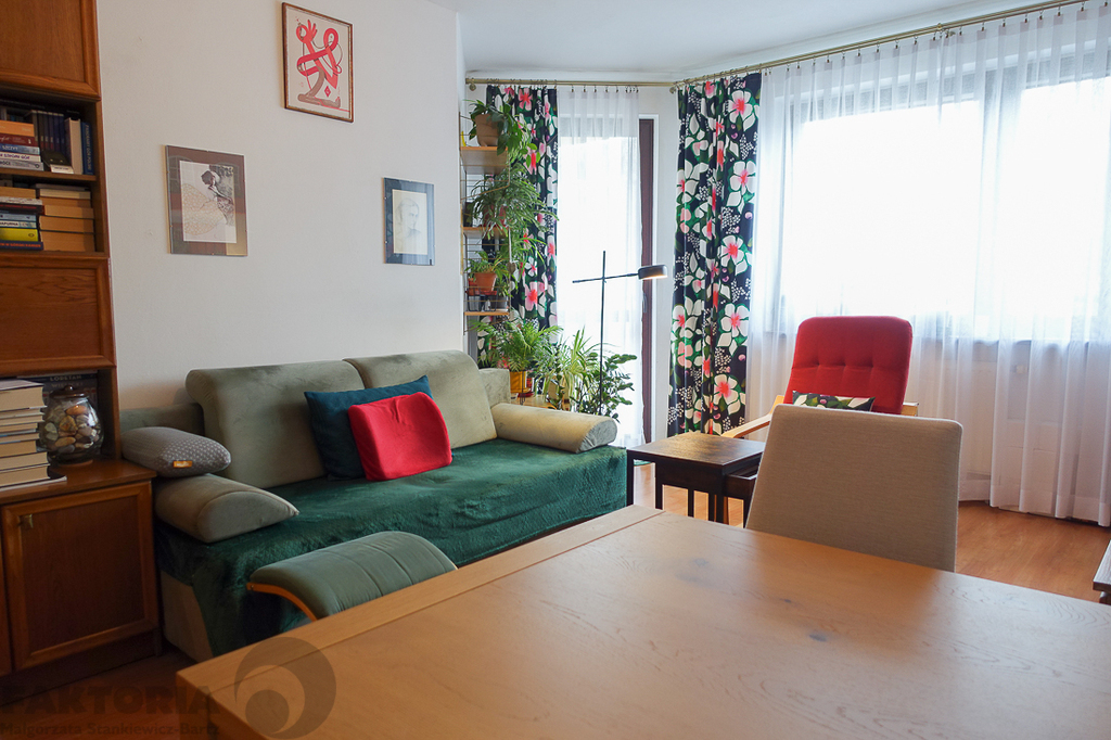 Pomorzany 2 pokoje 49,95 m2, III p. 2002 r. balkon (4)