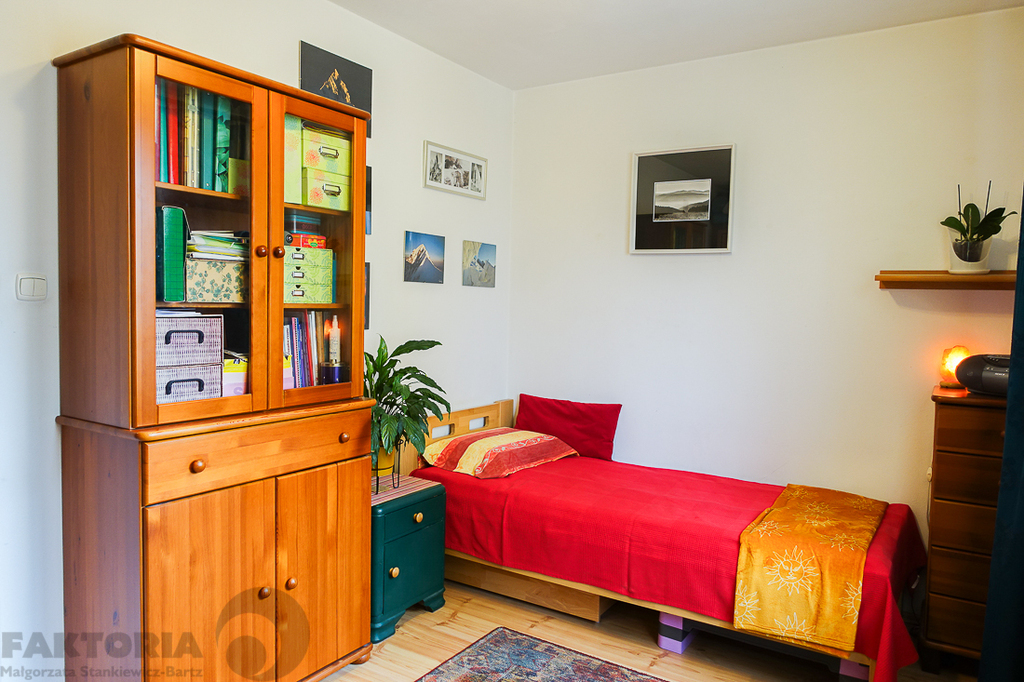 Pomorzany 2 pokoje 49,95 m2, III p. 2002 r. balkon (21)