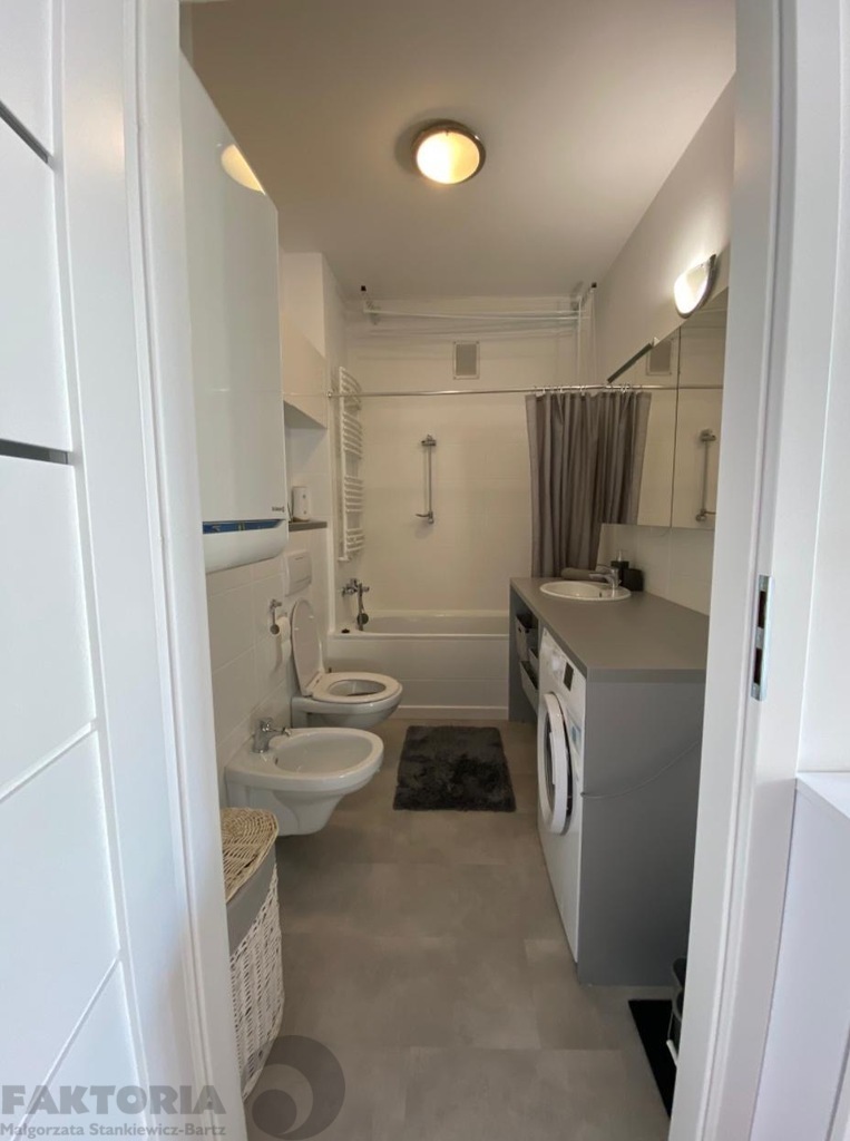 Stare Miasto 2 pok. 33,9 m2+antresola, taras 11m2 (12)