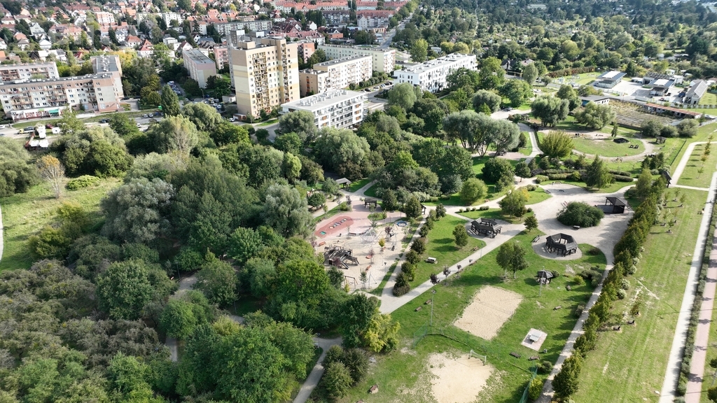 Pogodno 2 pokoje + balkon + piwnica przy Parku (13)