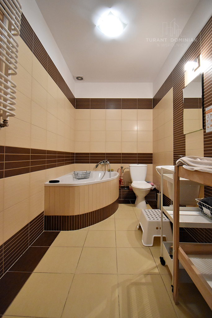 Lokal w kamienicy po rewitalizacji z windą (6)