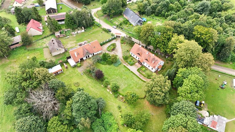 Dom dworek 9 pokoi + stajnia, okolice jeziora (1)