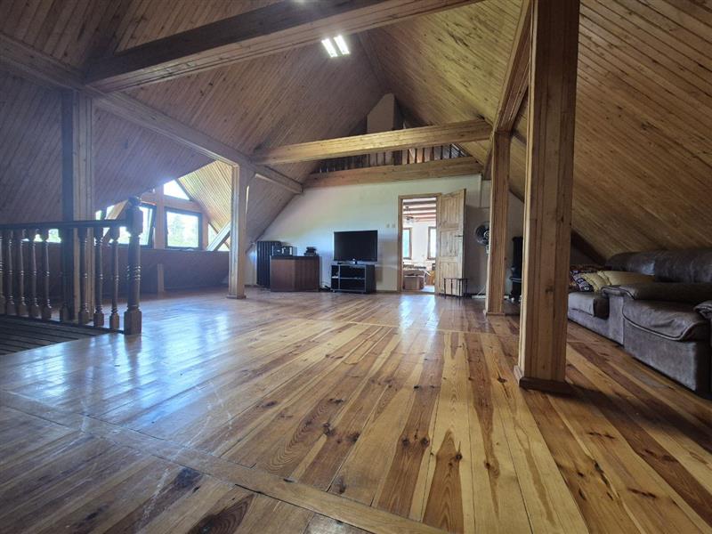 Dom dworek 9 pokoi + stajnia, okolice jeziora (4)